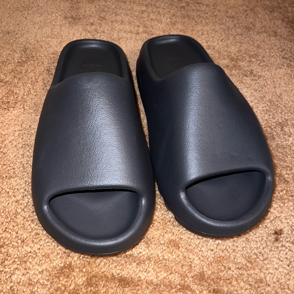 Yeezy Slides Onyx
